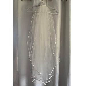 Ivory wedding veil (never worn)!!!